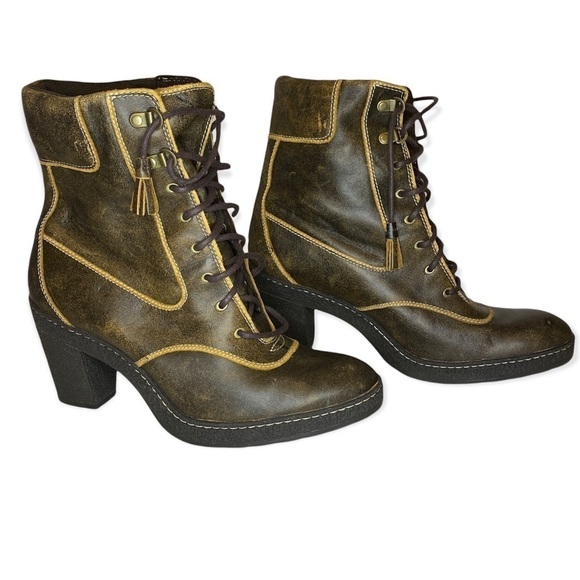 Timberland genuine leather upper, lace heels rustic boots size 10. 3 inch heel - Picture 1 of 7